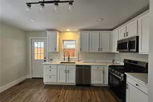 539 Walnut St, Vandergrift, PA 15690 - Photo 7