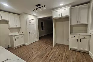 539 Walnut St, Vandergrift, PA 15690 - Photo 9