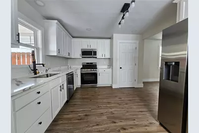 539 Walnut St, Vandergrift, PA 15690 - Photo 5
