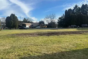 112 Shawnee Dr, Harrison Township, PA 15065 - Photo 1