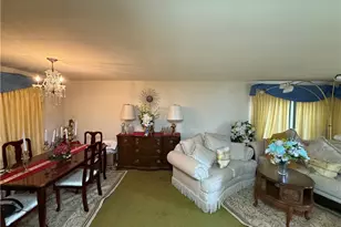 1938 Glencrest Dr, Monroeville, PA 15146 - Photo 11