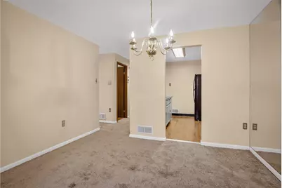 363 Hawthorne Ct, Ross Twp, PA 15237 - Photo 7