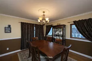 708 Jefferson Dr, Ross Twp, PA 15229 - Photo 9