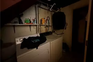 708 Jefferson Dr, Ross Twp, PA 15229 - Photo 31