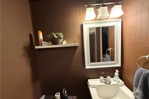 708 Jefferson Dr, Ross Twp, PA 15229 - Photo 33