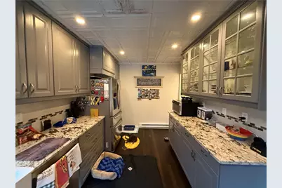 708 Jefferson Dr, Ross Twp, PA 15229 - Photo 13