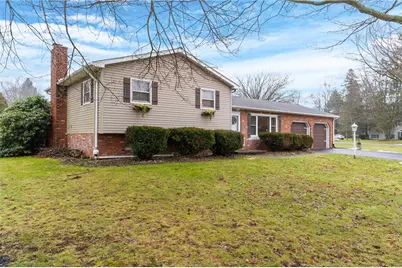 3 Redwood Dr, Hempfield Township, PA 16125 - Photo 3