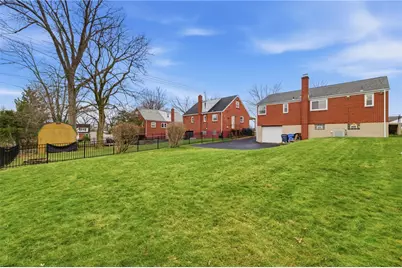 675 Somerville, Scott Township, PA 15243 - Photo 27