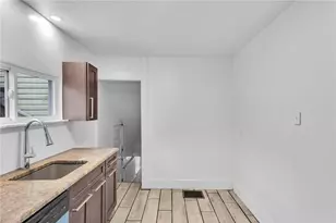 623 E 3rd Ave, Tarentum, PA 15084 - Photo 15