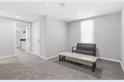 2400 Leticoe St, Pittsburgh, PA 15203 - Photo 13