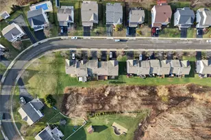 144 Broadstone Dr, Adams Township, PA 16046 - Photo 5