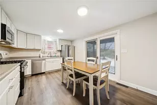 415 Cyra Dr, Monroeville, PA 15146 - Photo 9