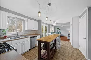 1486 Greendale Dr, Pittsburgh, PA 15239 - Photo 11