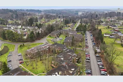 1115 Forest Green Dr, Moon/Crescent Twp, PA 15108 - Photo 5