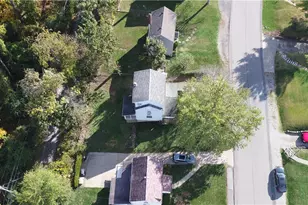 223 Nantucket Dr, Pittsburgh, PA 15236 - Photo 23