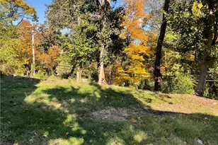 223 Nantucket Dr, Pittsburgh, PA 15236 - Photo 17