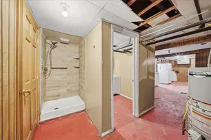 1060 Phillips St, Baden, PA 15005 - Photo 27