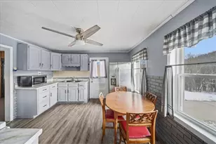 1060 Phillips St, Baden, PA 15005 - Photo 15