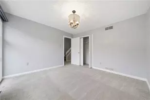 1432 Towne Square Dr, Pittsburgh, PA 15101 - Photo 25