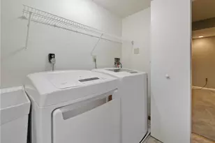 1432 Towne Square Dr, Pittsburgh, PA 15101 - Photo 35