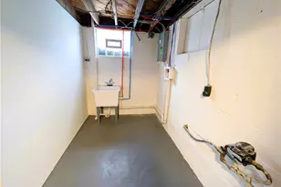 807 Western Ave, Jeannette, PA 15644 - Photo 17