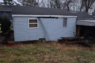 1110 N Bluff Dr, New Kensington, PA 15068 - Photo 1