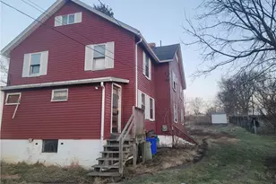 331 Oak St, Mount Pleasant Township, PA 15666 - Photo 3