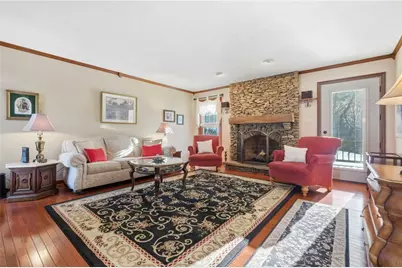 27 Deerfield Dr, Penn Twp, PA 15636 - Photo 7