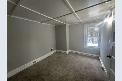 335 Queensbury St #2, Pittsburgh, PA 15205 - Photo 9