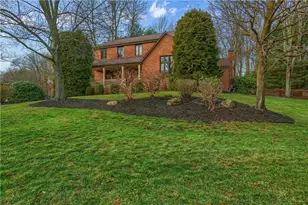 2642 Black Oak Ct, Pittsburgh, PA 15090 - Photo 3