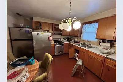 324 Crest St, Clairton, PA 15025 - Photo 3