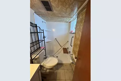 324 Crest St, Clairton, PA 15025 - Photo 7