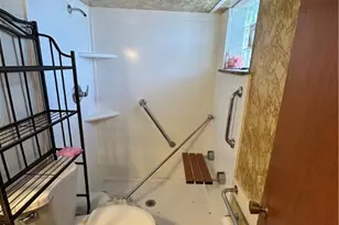 324 Crest St, Clairton, PA 15025 - Photo 7