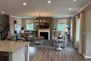 140 Victoria Dr, Moon/Crescent Twp, PA 15108 - Photo 3