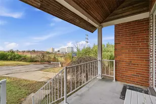 126 Leon Rd, Green Tree, PA 15220 - Photo 5