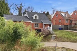 126 Leon Rd, Green Tree, PA 15220 - Photo 3