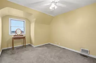 126 Leon Rd, Green Tree, PA 15220 - Photo 29