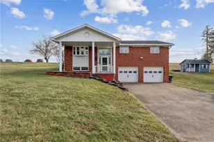 942 Vernon Dr, Belle Vernon, PA 15012 - Photo 1