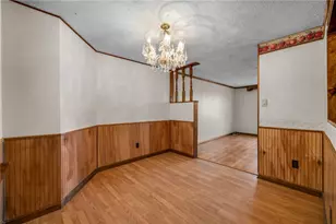 5158 Elmwood Dr, Pittsburgh, PA 15227 - Photo 11