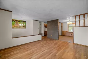 5158 Elmwood Dr, Pittsburgh, PA 15227 - Photo 7