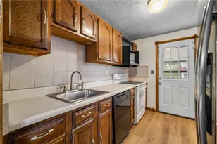 5158 Elmwood Dr, Pittsburgh, PA 15227 - Photo 13