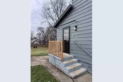 504 Emerson Ave, Farrell, PA 16121 - Photo 7