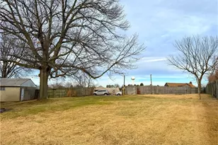 591 Virginia Ave, Ambridge, PA 15003 - Photo 3