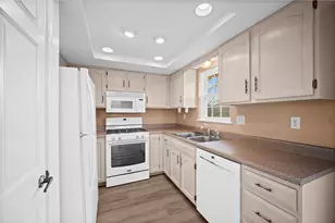 1618 Calico Ct, Bethel Park, PA 15102 - Photo 19