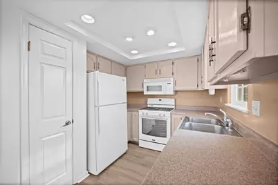 1618 Calico Ct, Bethel Park, PA 15102 - Photo 17