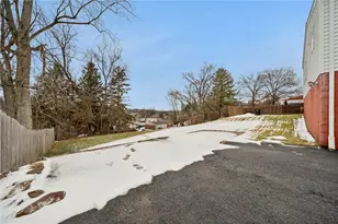910 Colonial Manor Rd, North Huntingdon, PA 15642 - Photo 35
