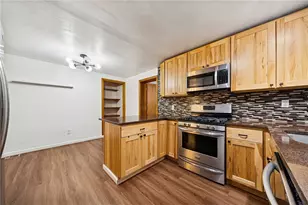 910 Colonial Manor Rd, North Huntingdon, PA 15642 - Photo 11