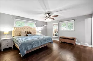 2455 Berkshire Dr, Pittsburgh, PA 15241 - Photo 11