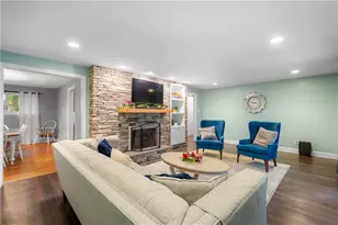 2455 Berkshire Dr, Pittsburgh, PA 15241 - Photo 5