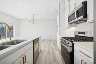 2217 Lebanon Dr, Elizabeth Twp/Boro, PA 15135 - Photo 11